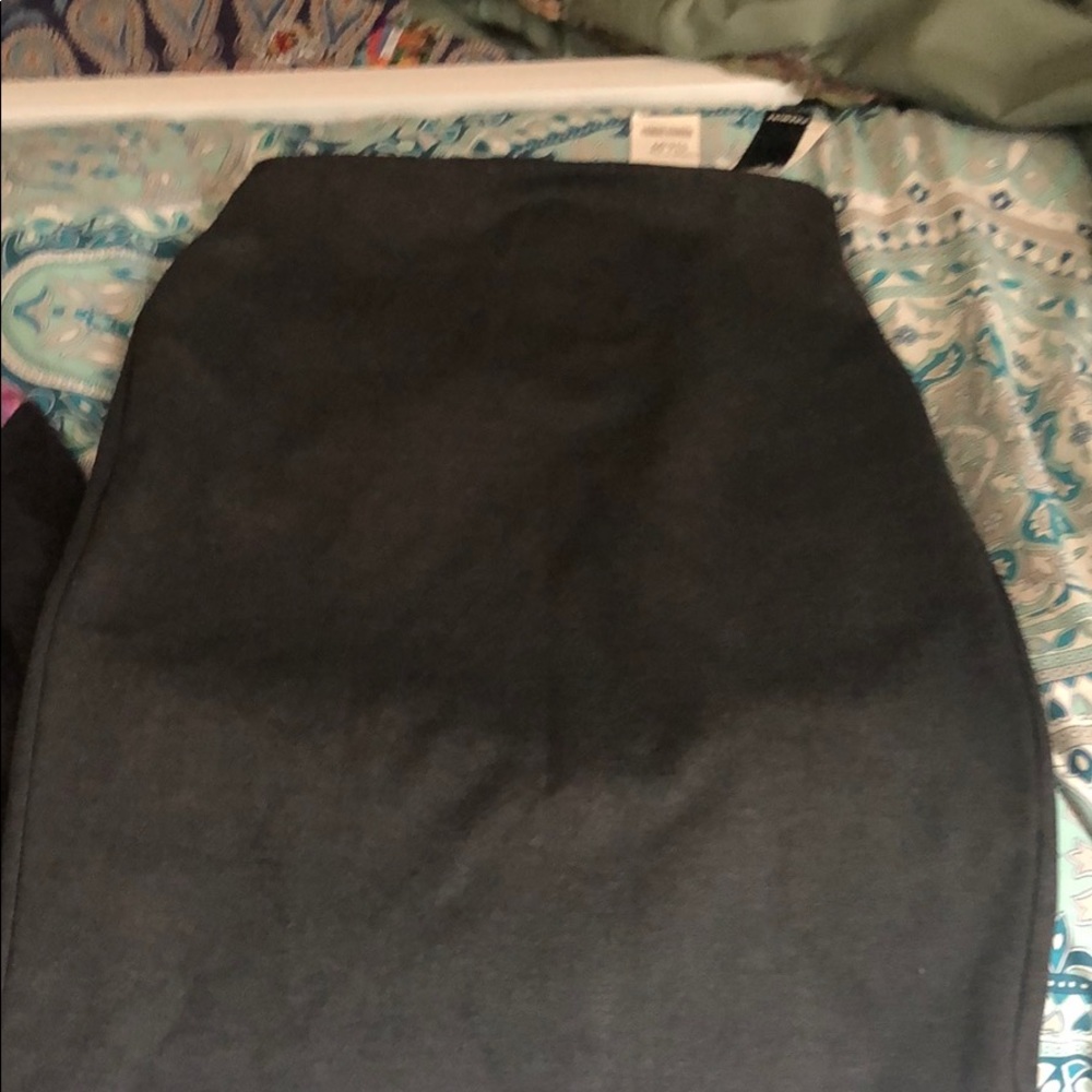 gray skirt